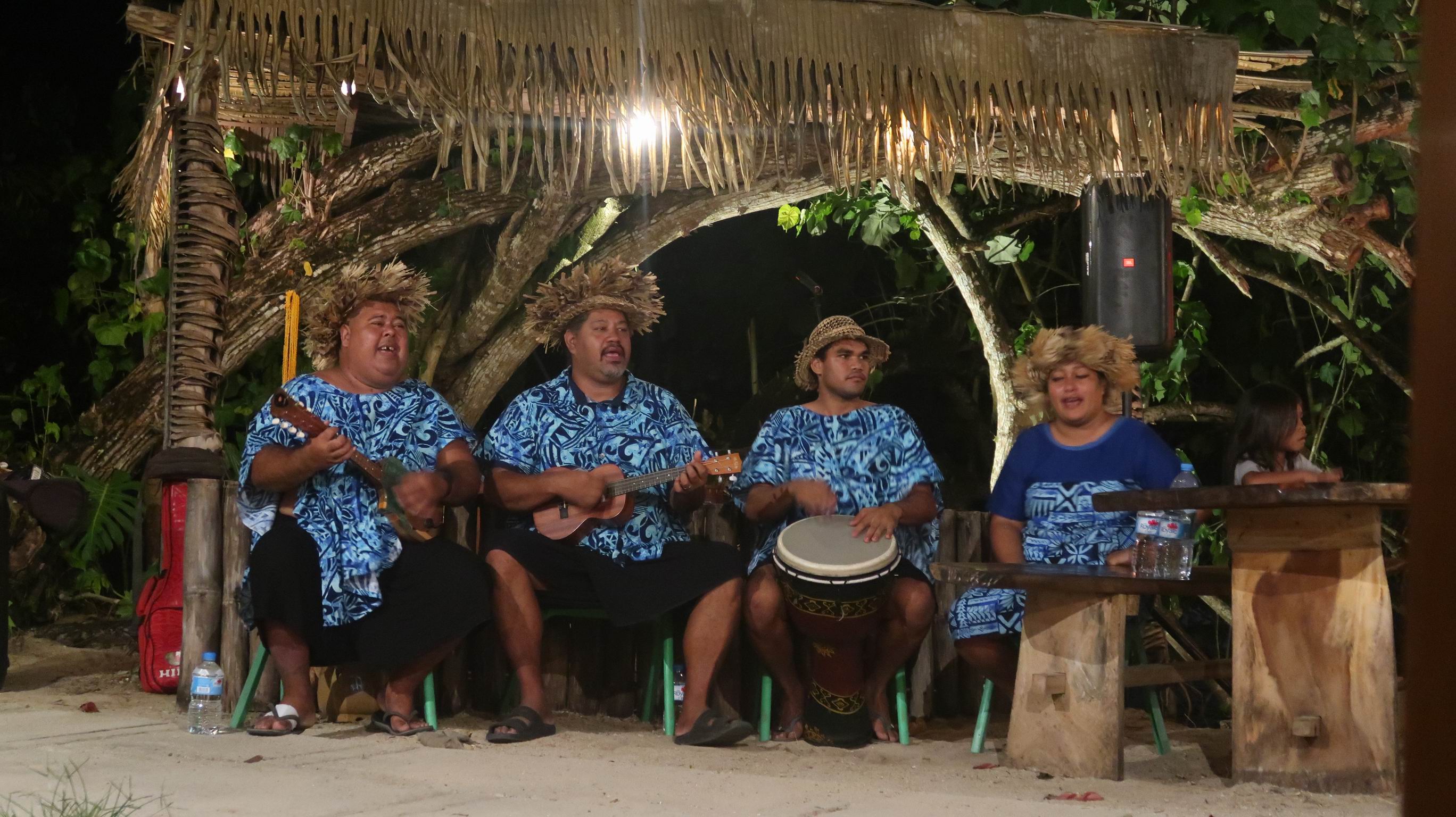Tuamotu Tahiti 200